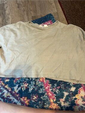 Parachute Women's Short-Sleeve Crewneck Top in Light Olive